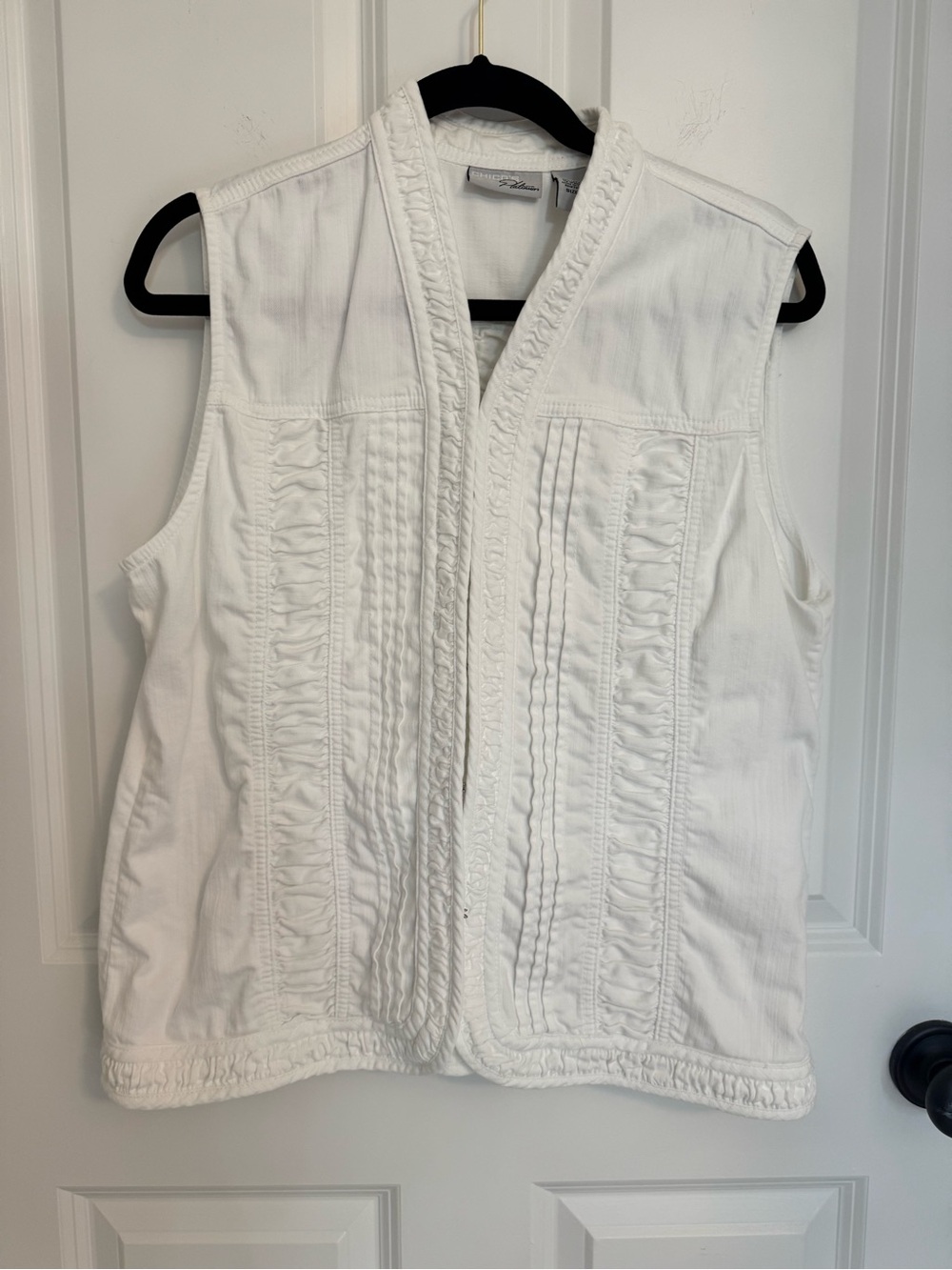 Chico’s Platinum White Ruffle Ruched Open Front Vest Size 2 (L)
